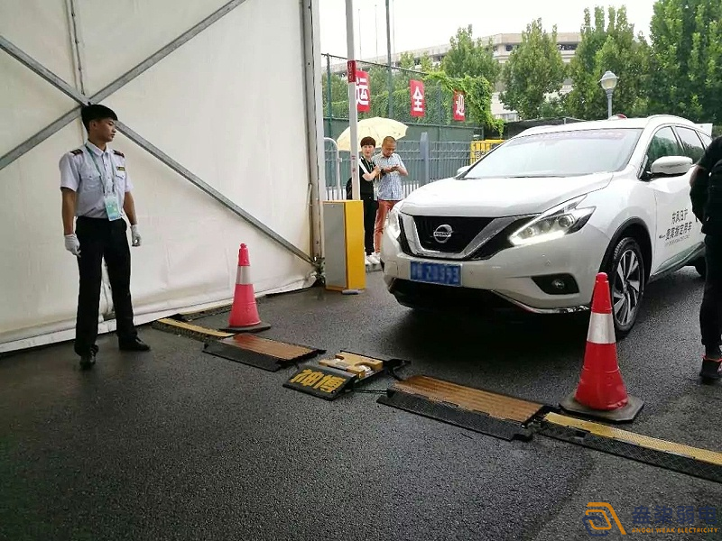 成都眉山監(jiān)控—廠區(qū)車(chē)底安全檢測(cè)系統(tǒng) 成都眉山監(jiān)控—廠區(qū)車(chē)底安全檢測(cè)系統(tǒng)