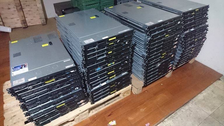 成都弱電安防工程手把手教你正確地選擇服務器柜機 成都弱電安防工程手把手教你正確地選擇服務器柜機