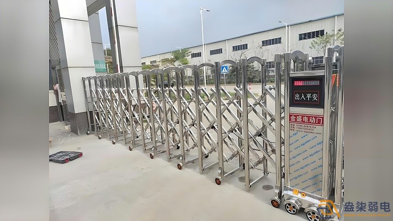 電動(dòng)伸縮門科技與便捷的結(jié)合 電動(dòng)伸縮門科技與便捷的結(jié)合